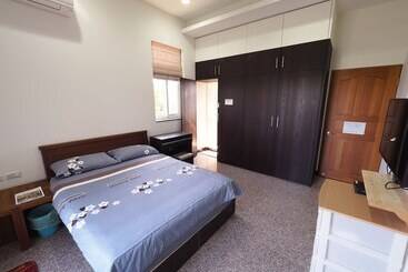 تختخواب و صبحانه Green Island Guest House