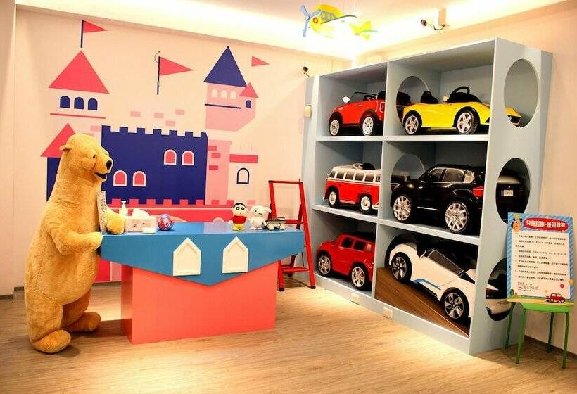 تختخواب و صبحانه Poetic Castle Family Theme Villa