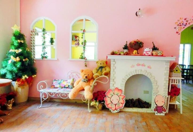 تختخواب و صبحانه Springcreek Hostel