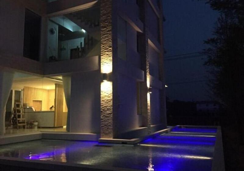 تختخواب و صبحانه Xianel Vacation Chateau