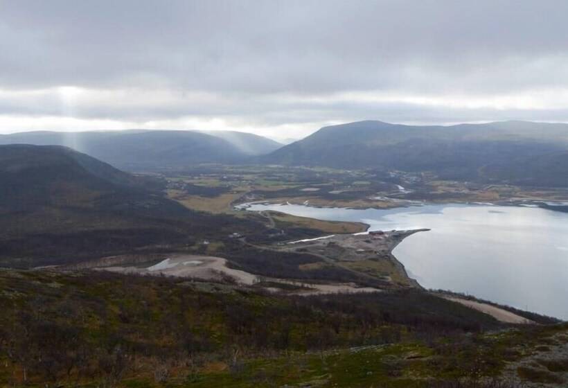 فندق فئة نجمة واحدة Ildtoppen   Arctic Experiences