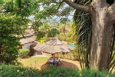 هتل Banda Lodge