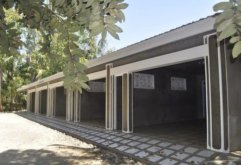فندق Coco Paradise Beach Resort