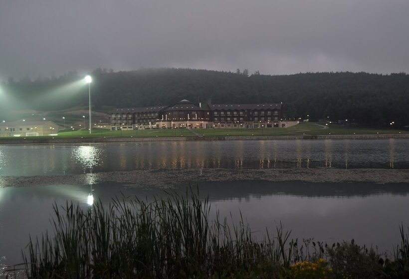 בית מלון כפרי Fenerbahce Topuk Yaylasi Resort & Sport Topuk Yaylası