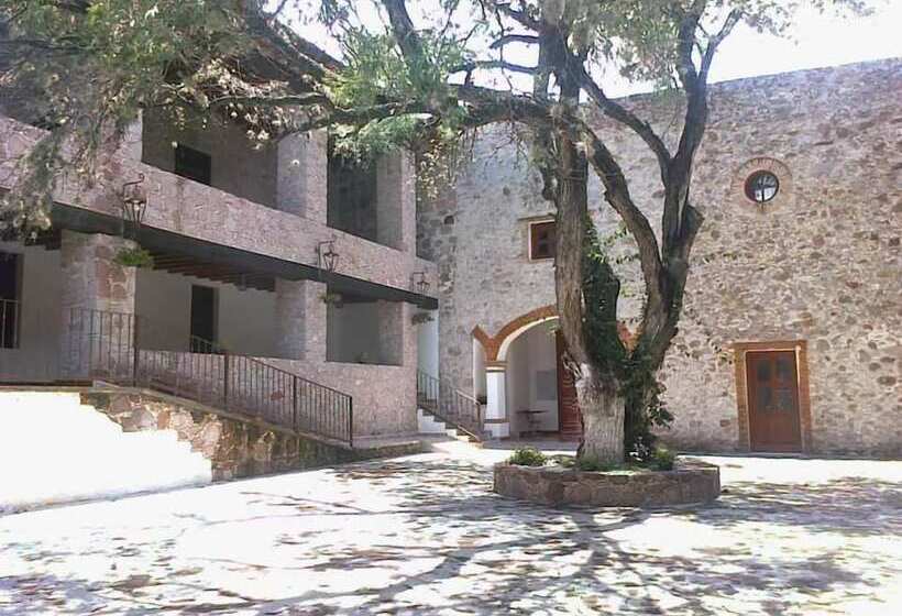 فندق Hacienda Ecoturistica La Salitrera