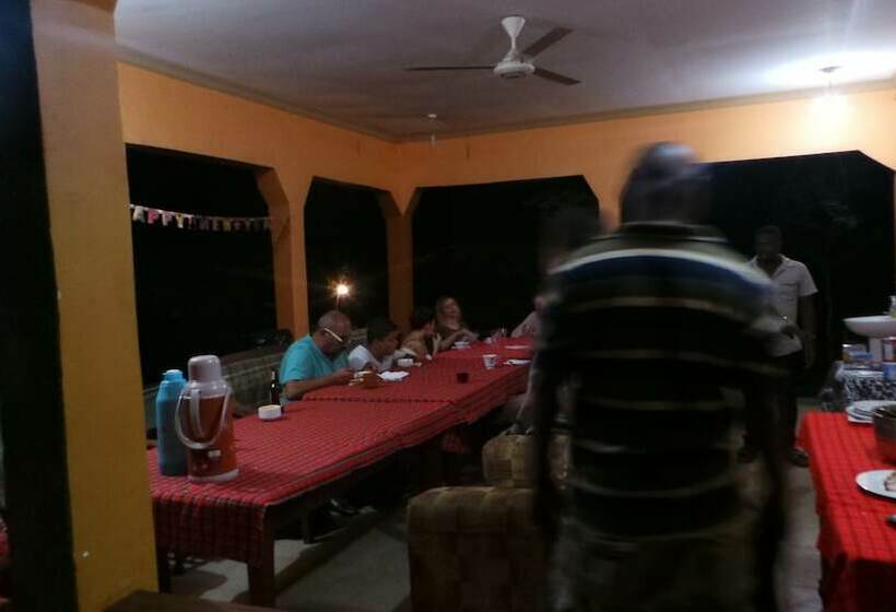 酒店 Selous Ngalawa Camp