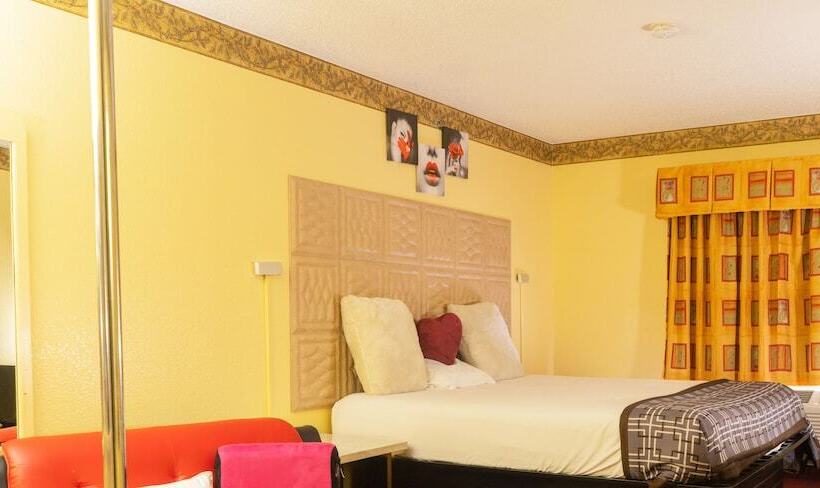 汽车旅馆  Luxe Inn And Suites