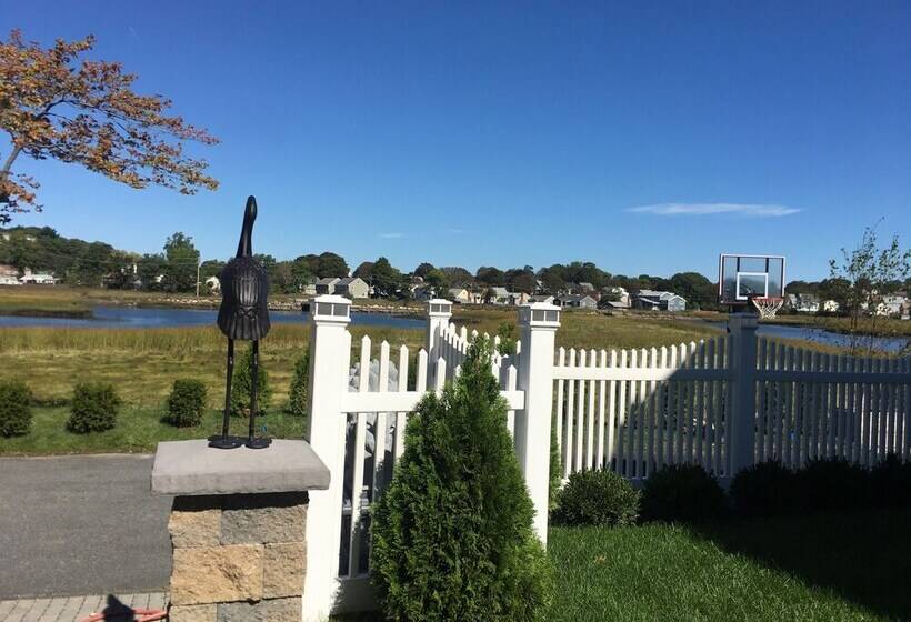 פנסיון Rooms In Family House In Salem Boston