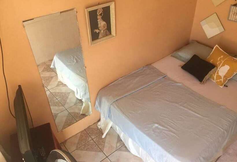 پانسیون Valle Guest House