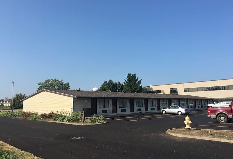 Super 9 Motel