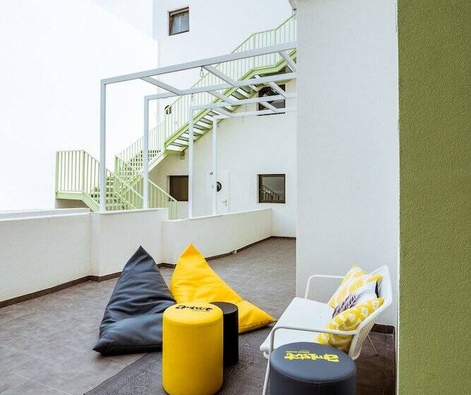 Amistat Island Hostel Ibiza   Albergue Juvenil