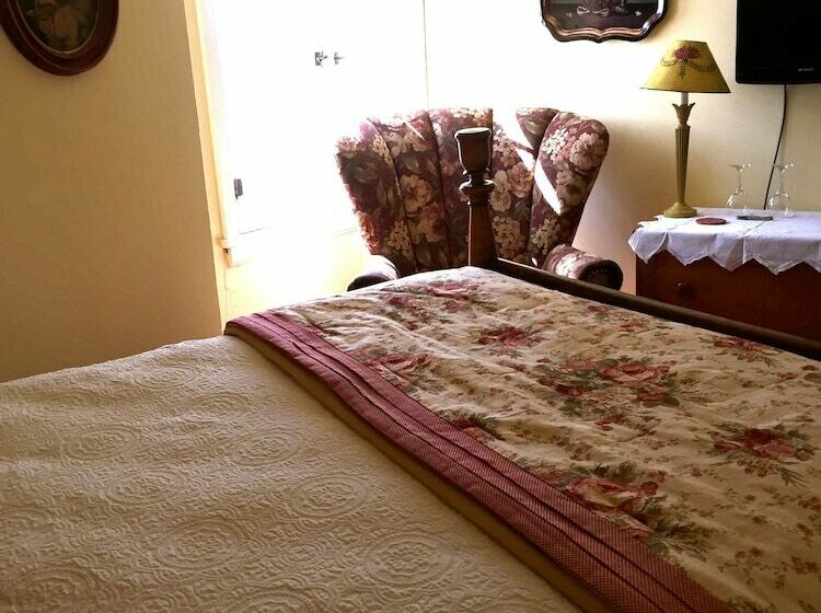 تختخواب و صبحانه Annie Wiggins Guest House