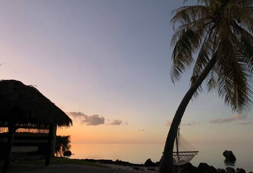 تختخواب و صبحانه Le Coconut Lodge