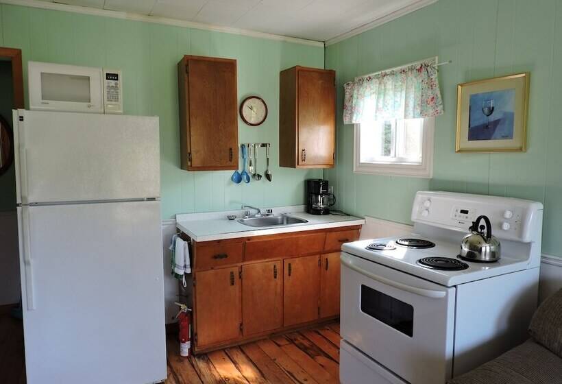 Centennial Cottages