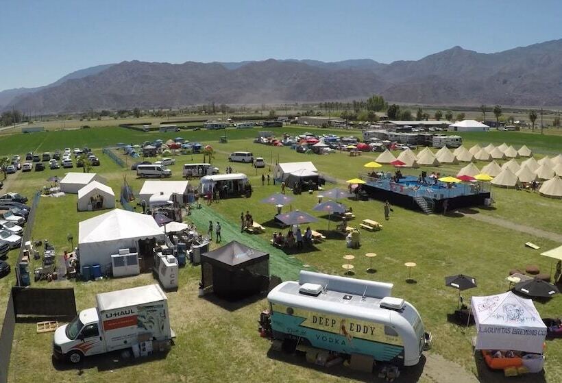 Отель Base Camp Pop Up Rv & Tent Camping Resort