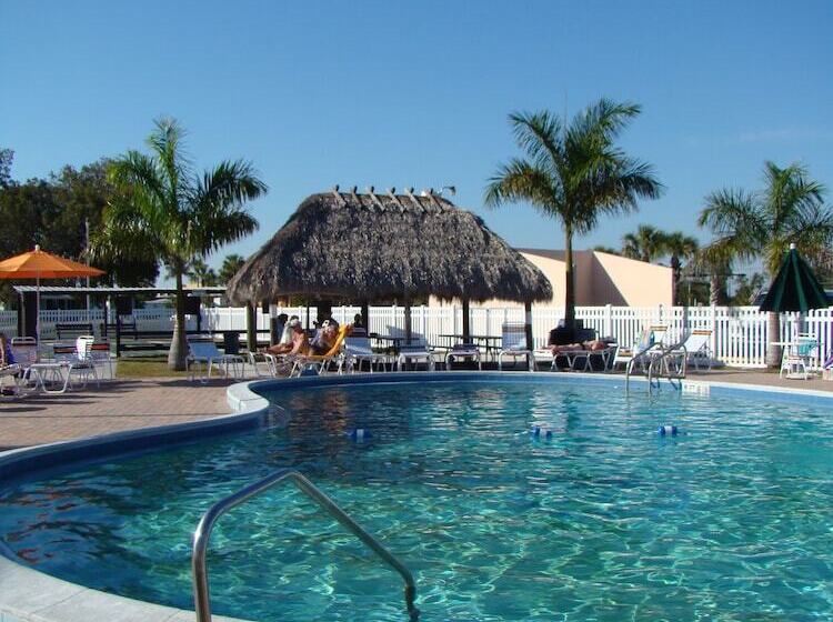 فندق Marco Naples Rv Resort