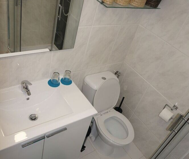هتل Oriente Dna Studios & Rooms
