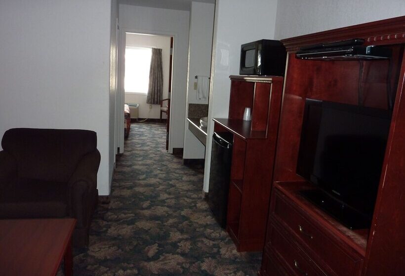هتل Sunset Inn And Suites