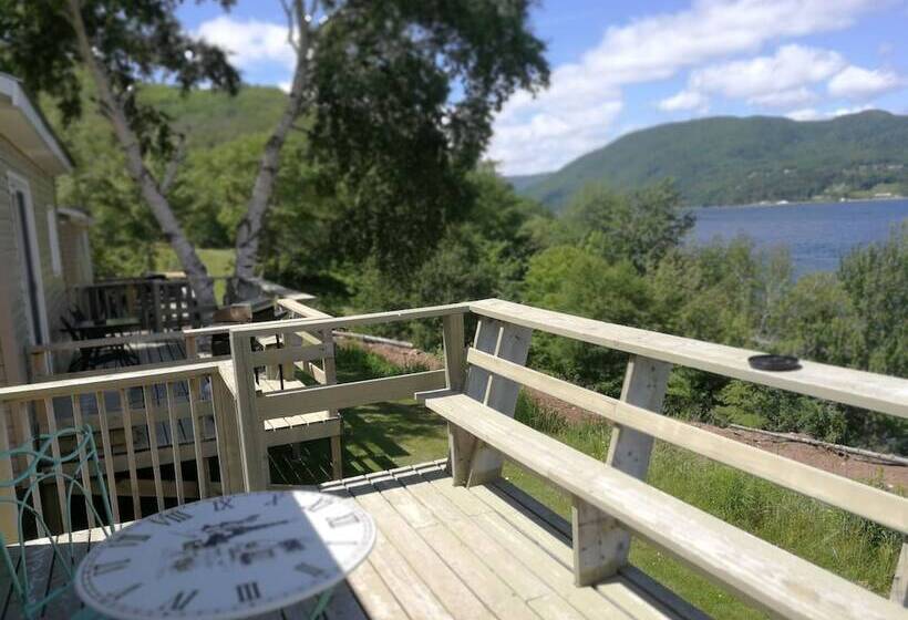 فندق على الطريق Knotty Pine Cottages