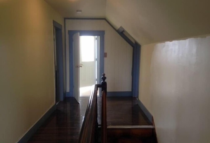 펜션 Conway House