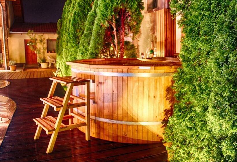 Пансион Erdei Guesthouse
