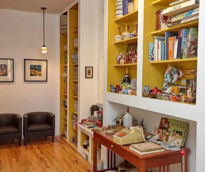 Ray S Bucktown B&b