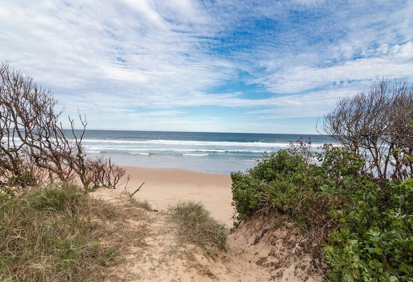 Курорт Big4 Manning Point Holiday Park