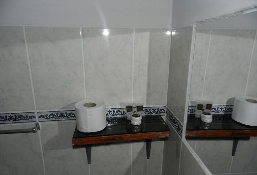 فندق صغير El Cauchero