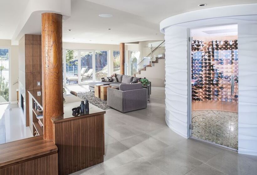 مبيت وإفطار Pointhouse Suites On Sargeant Bay