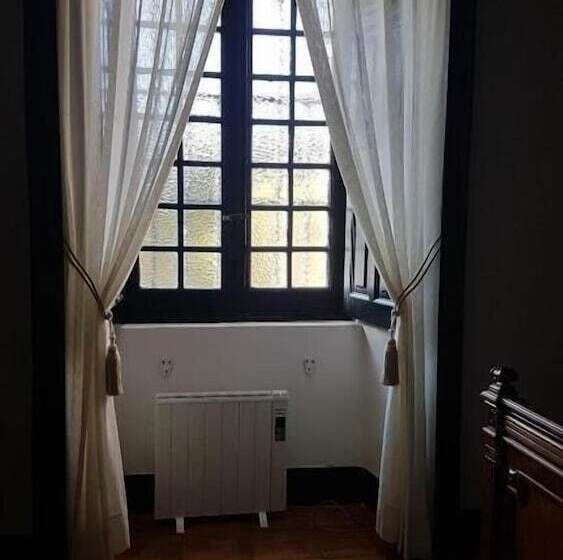 مسافرخانه La Posada De Pradorey