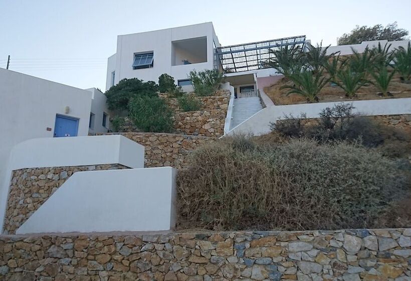 هتل Apollon Village