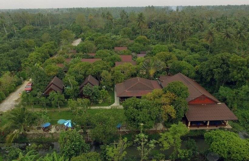 هتل Baansuanlynjee Maeklong Resort