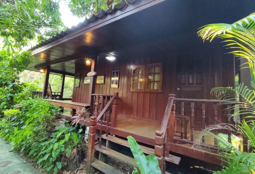 هتل Baansuanlynjee Maeklong Resort