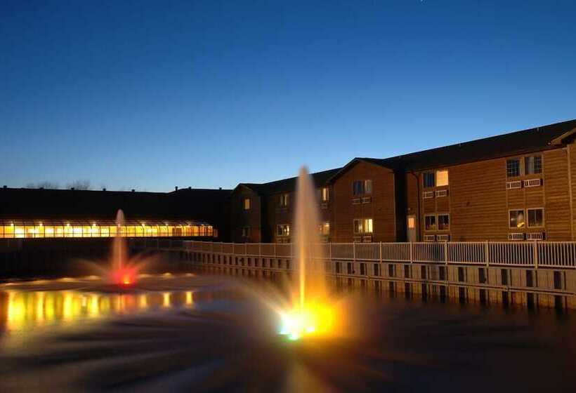 هتل Bay Mills Resort And Casino