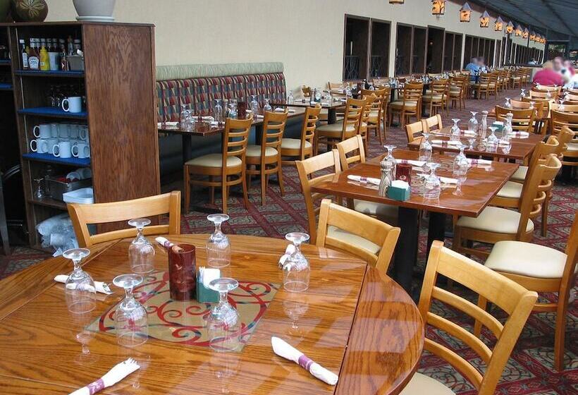 هتل Bay Mills Resort And Casino