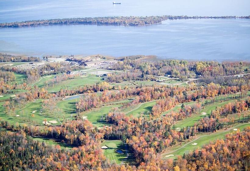 هتل Bay Mills Resort And Casino