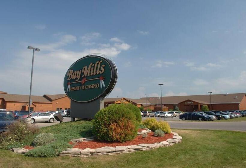 هتل Bay Mills Resort And Casino