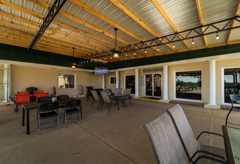 هتل Dothan National Golf Club And