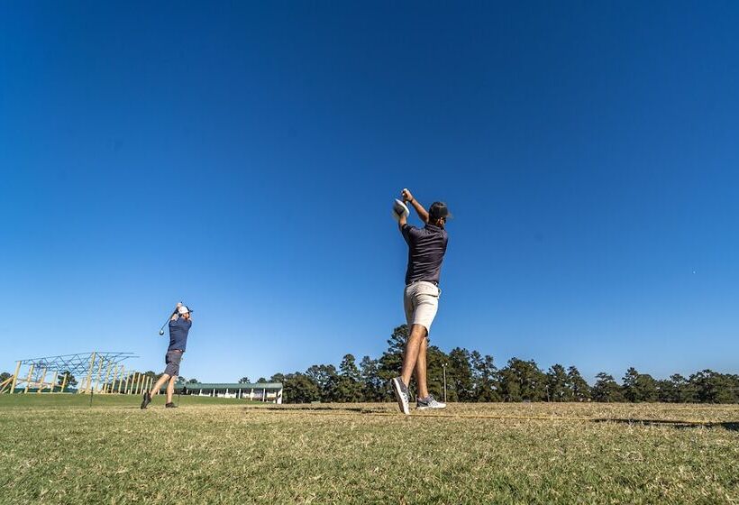 هتل Dothan National Golf Club And
