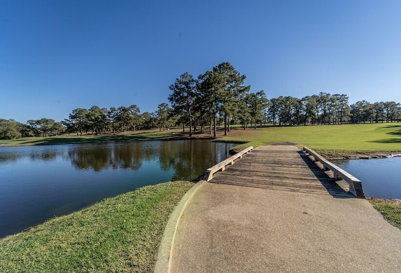 هتل Dothan National Golf Club And