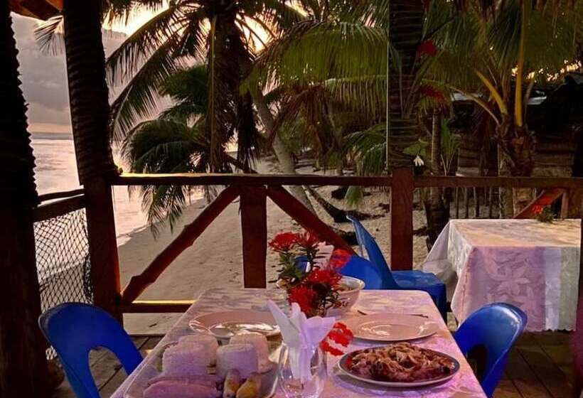 هتل Faofao Beach Fales