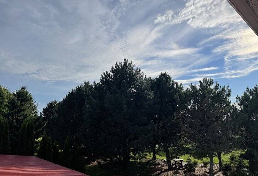ホテル Hessenland Inn & Schatz Winery