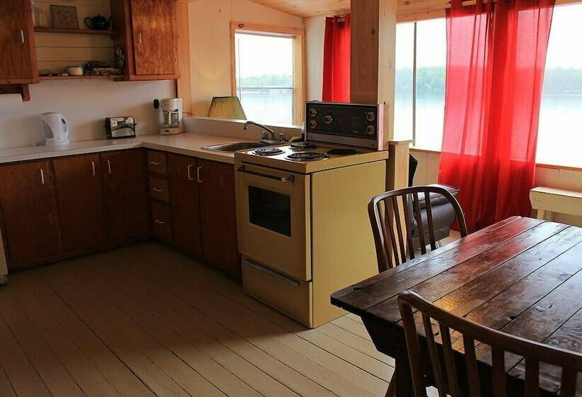 فندق Mashkinonje Lodge