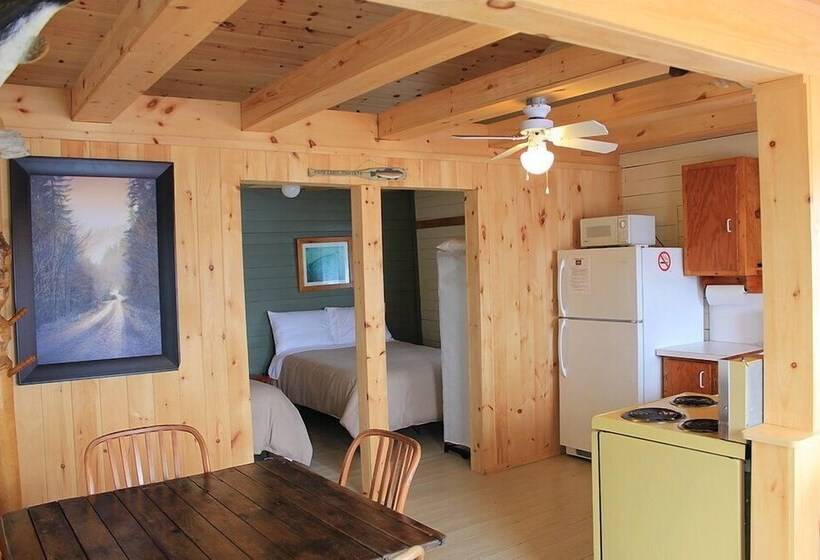 فندق Mashkinonje Lodge