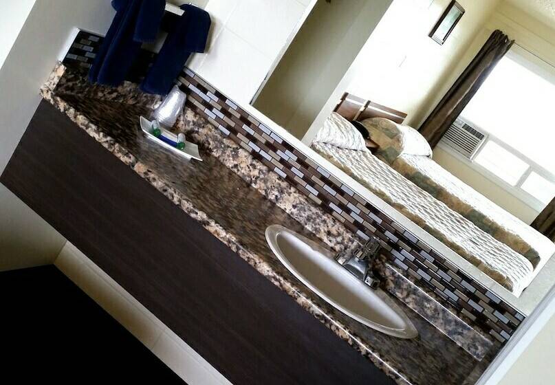 מוטל Side Trax Inn