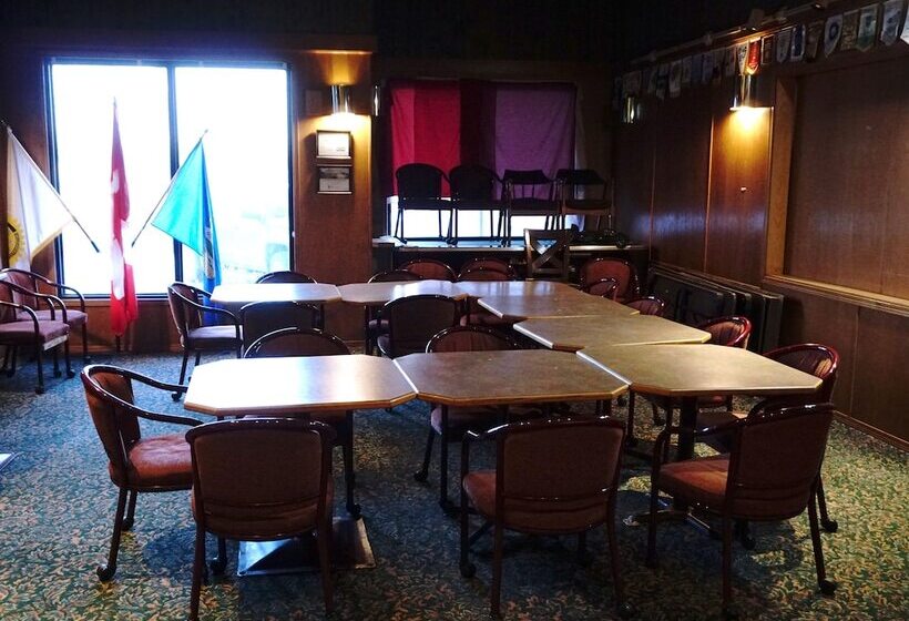 مُتل The Ritz Cafe And Motor Inn