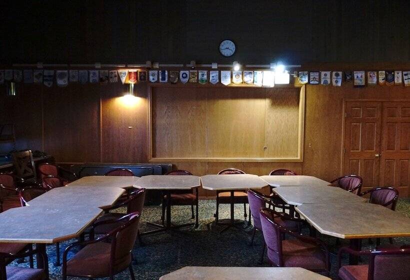 مُتل The Ritz Cafe And Motor Inn
