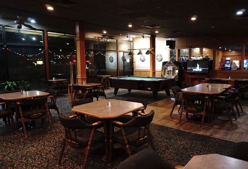 مُتل The Ritz Cafe And Motor Inn