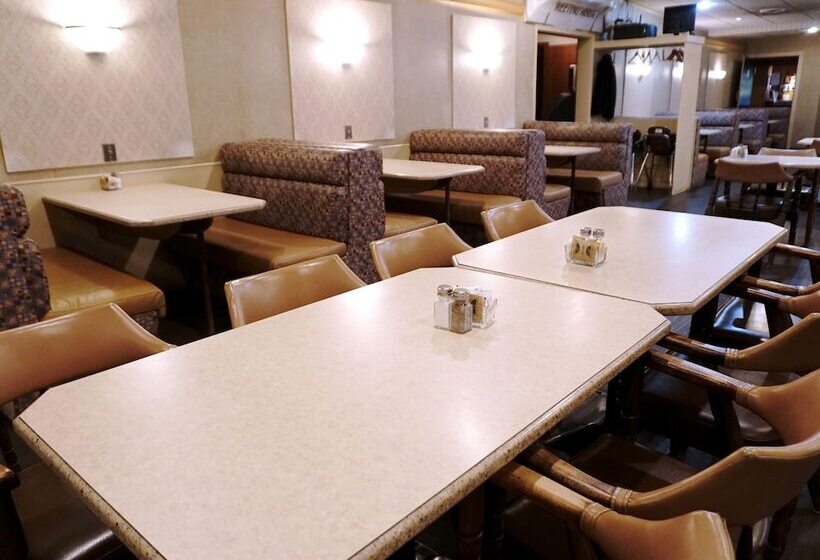 مُتل The Ritz Cafe And Motor Inn