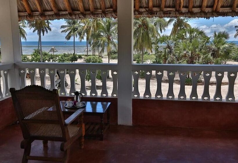پانسیون Kijongo Bay Beach Resort